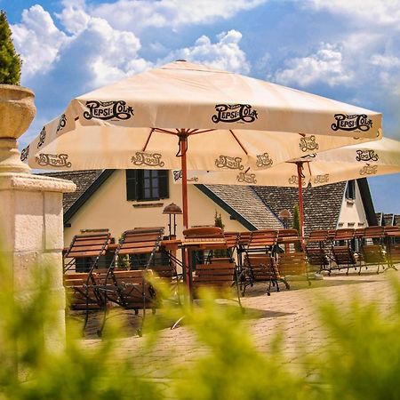 Hotel Takler Kúria Szekszárd Exterior foto